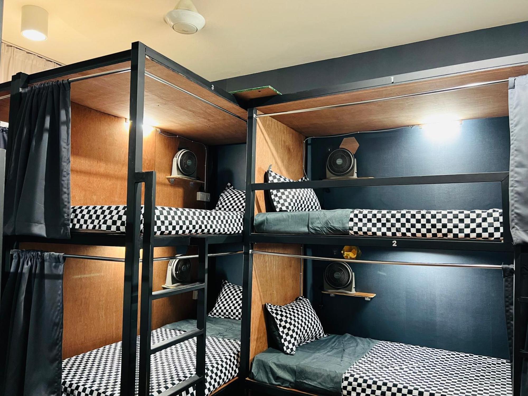 Regalia Spritz Empire Hostel Kuala Lumpur Kültér fotó