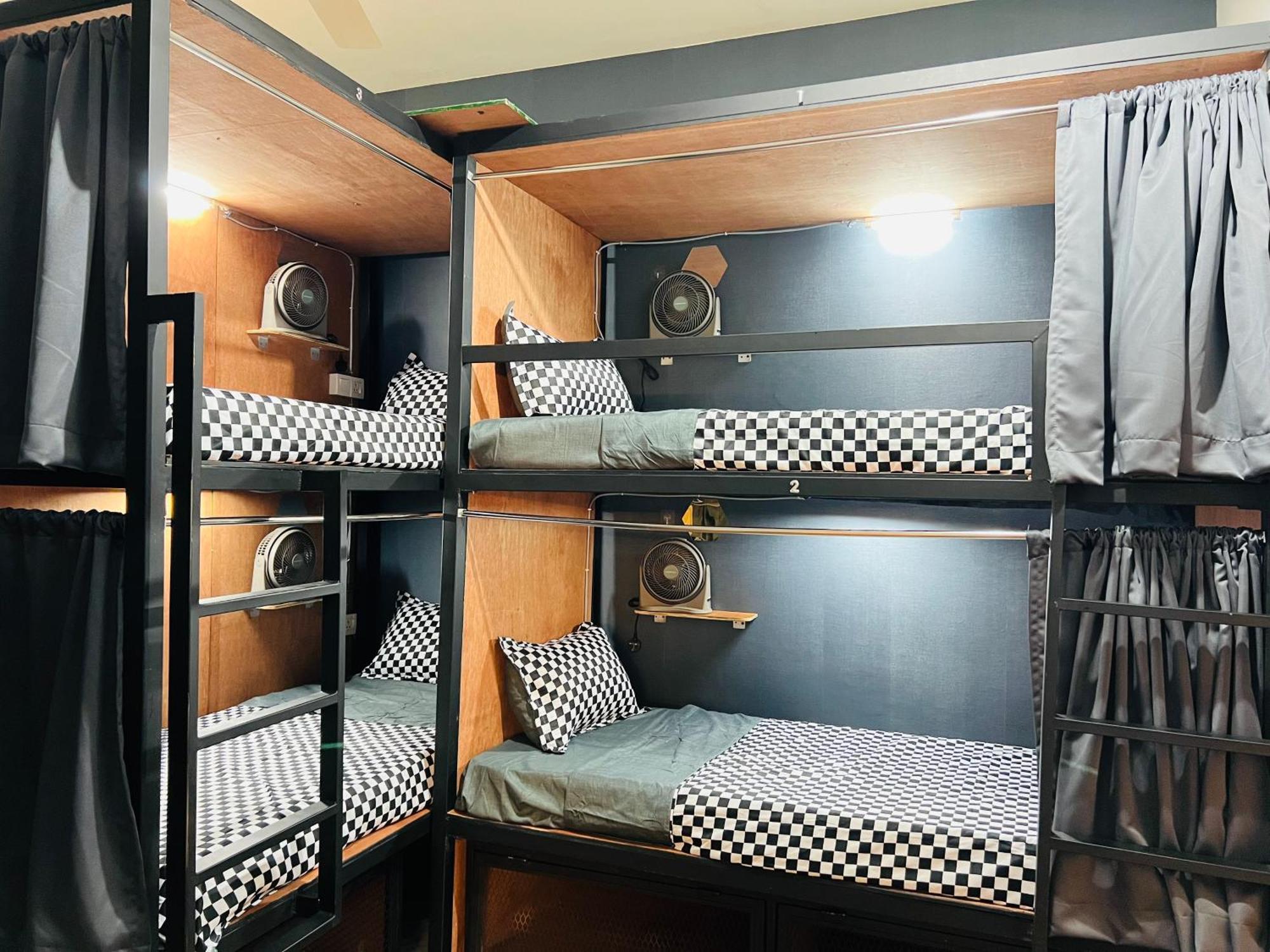 Regalia Spritz Empire Hostel Kuala Lumpur Kültér fotó